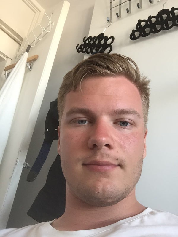 Alt image